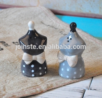 Sexy Body shape ceramic salt and pepper shaker set home decoration