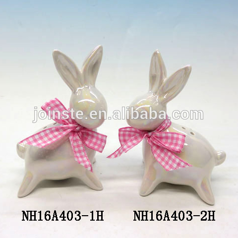 Customized Easter white bunny shape salt and pepper shaker set