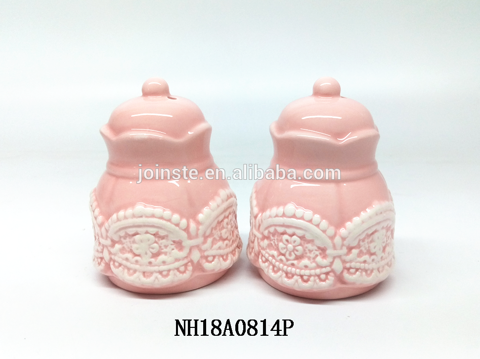 Posh Setting Lace Collection ceramic salt and pepper set