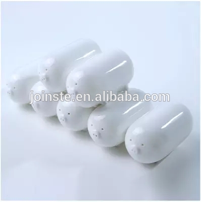 Customized plain white round pig ceramic salt and pepper shaker mini disposable