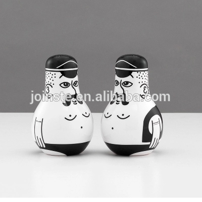 Customized cute human painting mini portable salt and pepper shaker spice shaker barbecue tool