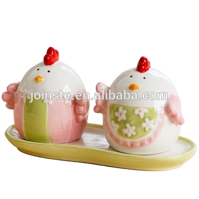 Customized white cute chick mini disposable ceramic salt and pepper shaker set