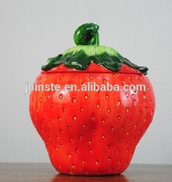 Customized cute red strawberry shape ceramic cookie and candy jar biscuit jar decoration