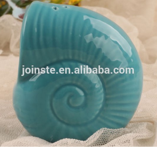 Customized blue snail shell ceramic salt and pepper shaker spice shaker home decoration