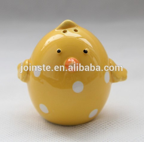 Customized yellow mini chick ceramic salt and pepper shaker home decoration