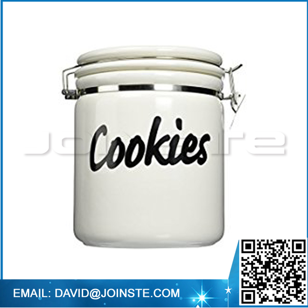 White Ceramic Cookie Jar Cookies Seal Pot