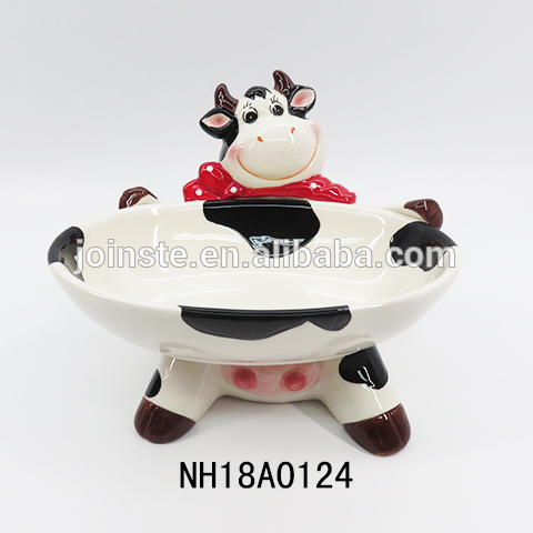 Ceramic cow embraced plate tableware dishes