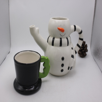 Customized cute Christmas snowman shape ceramic mug cheap 15oz mug