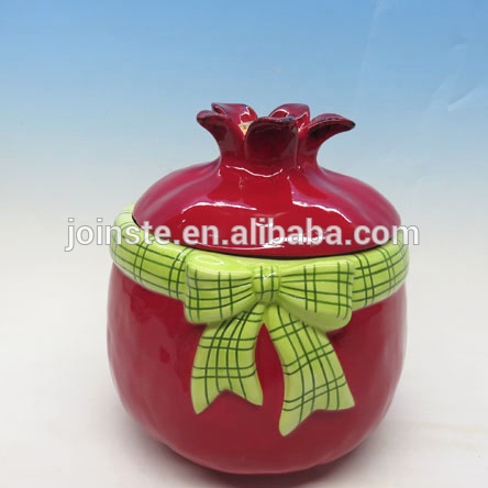 Customized red pomegranate shape ceramic cookie jar candy jar home decoration