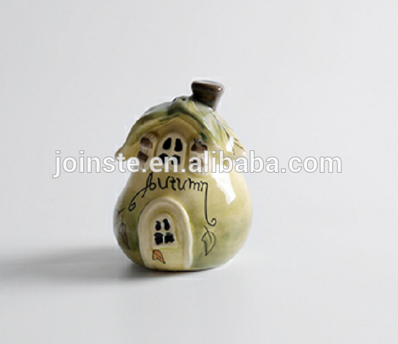 Customized pear shape ceramic salt and pepper shaker spice shaker