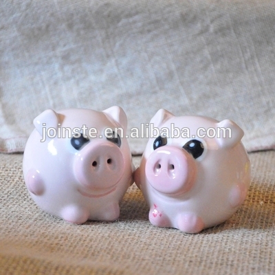 Customized white pig salt and pepper shaker set spice shaker home decoration