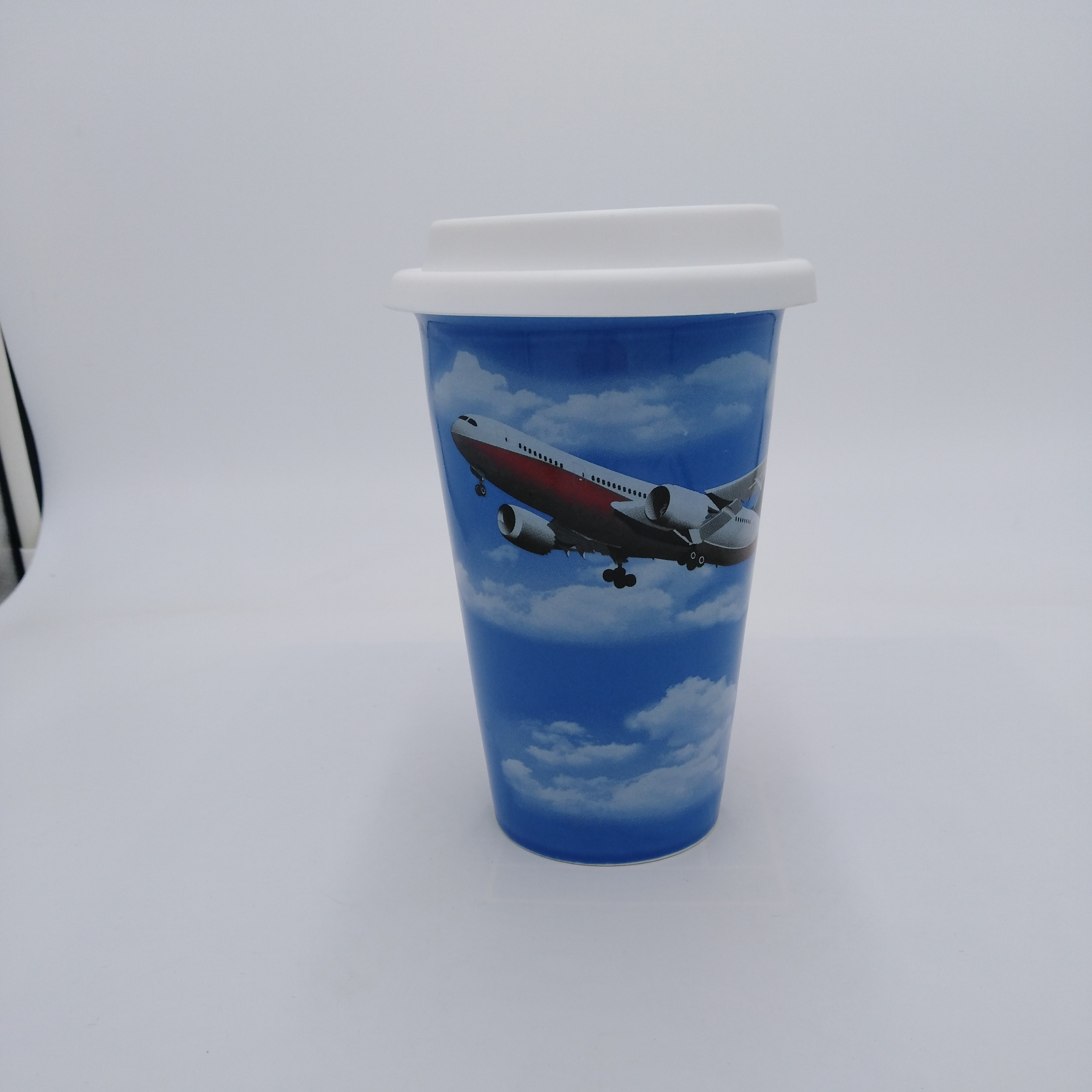 2019 Newly design bule color ceramic coffee mug painting travel mug with lid