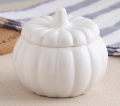 Customized Halloween pumpkin ceramic cookie jar candy jar with lid