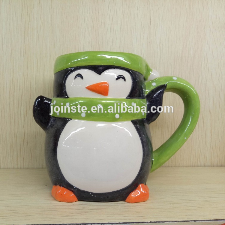 Raccoon shaped novelty color ceramic coffee mug