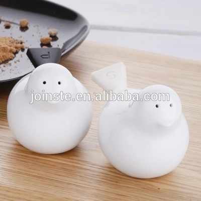 Customized plain white birds ceramic salt and pepper shaker Cruet set mini disposable