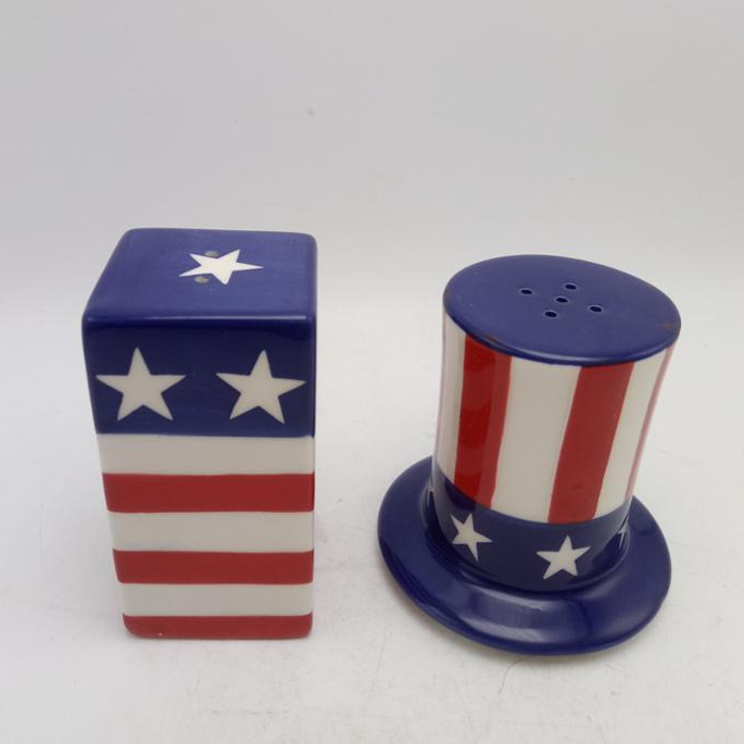 Waving American Flag Salt & Pepper Shaker Set – Ceramic